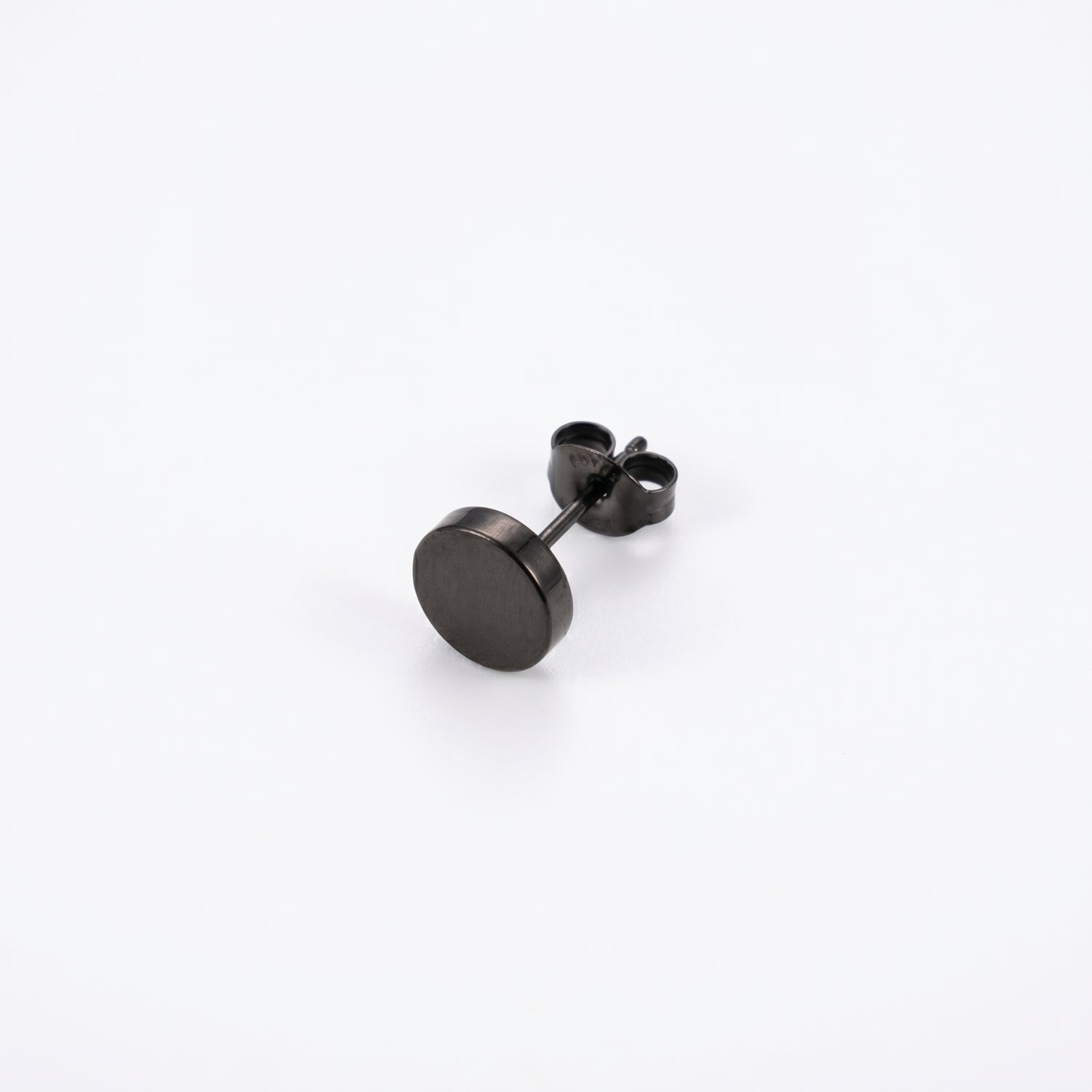 The Classic Noir Stud