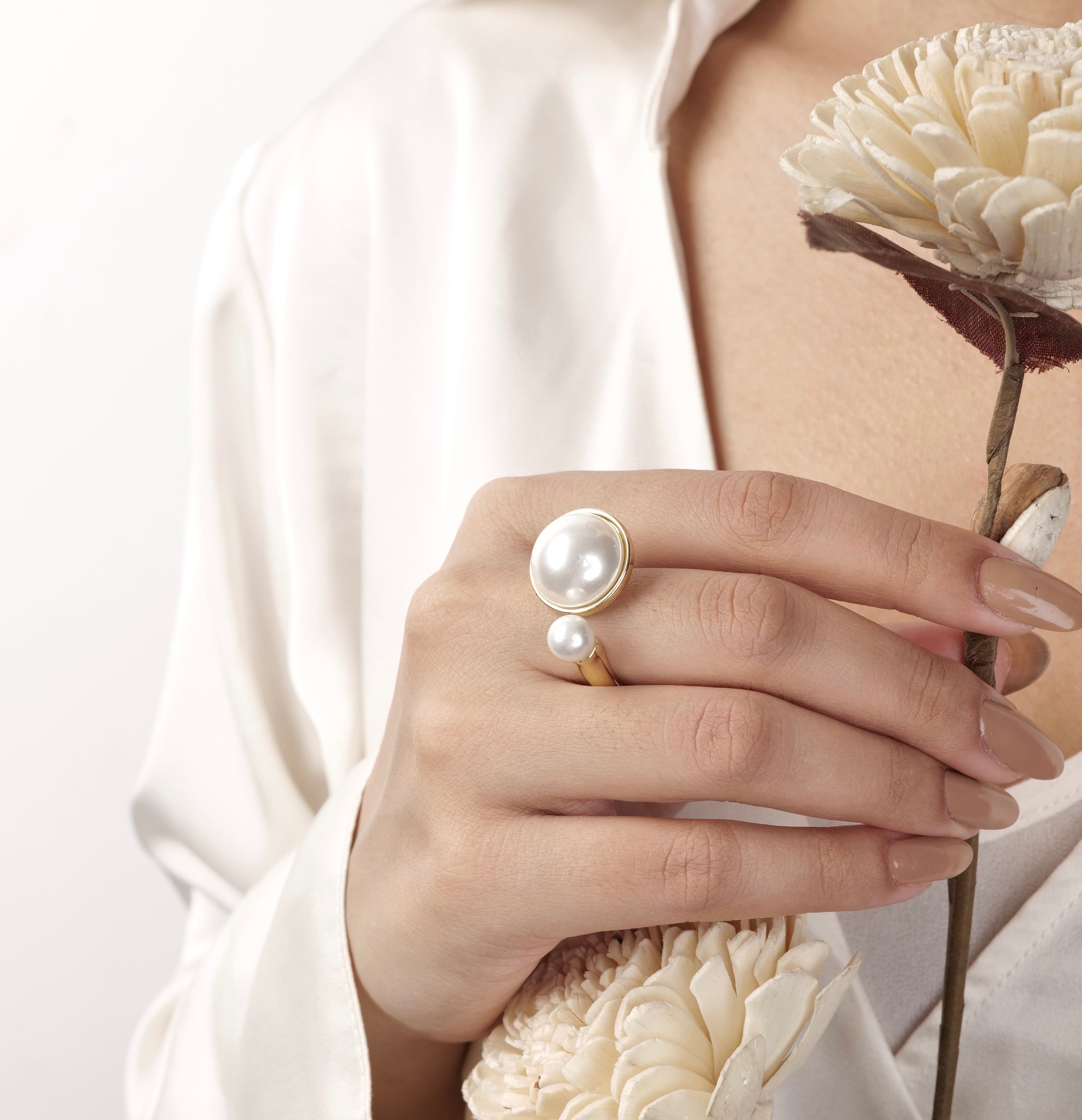 Front Opened Pearl Ring