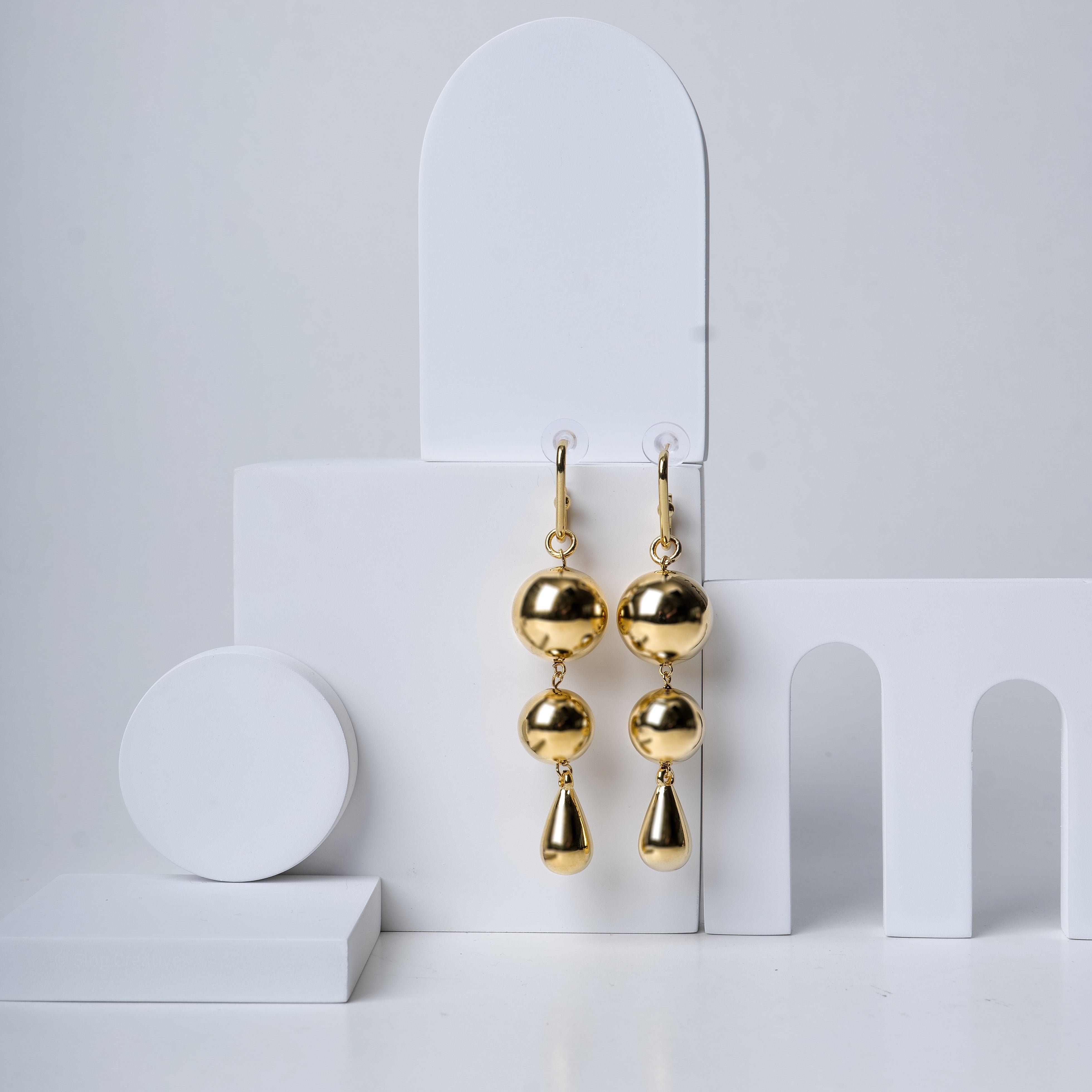 Showstopper Danglers