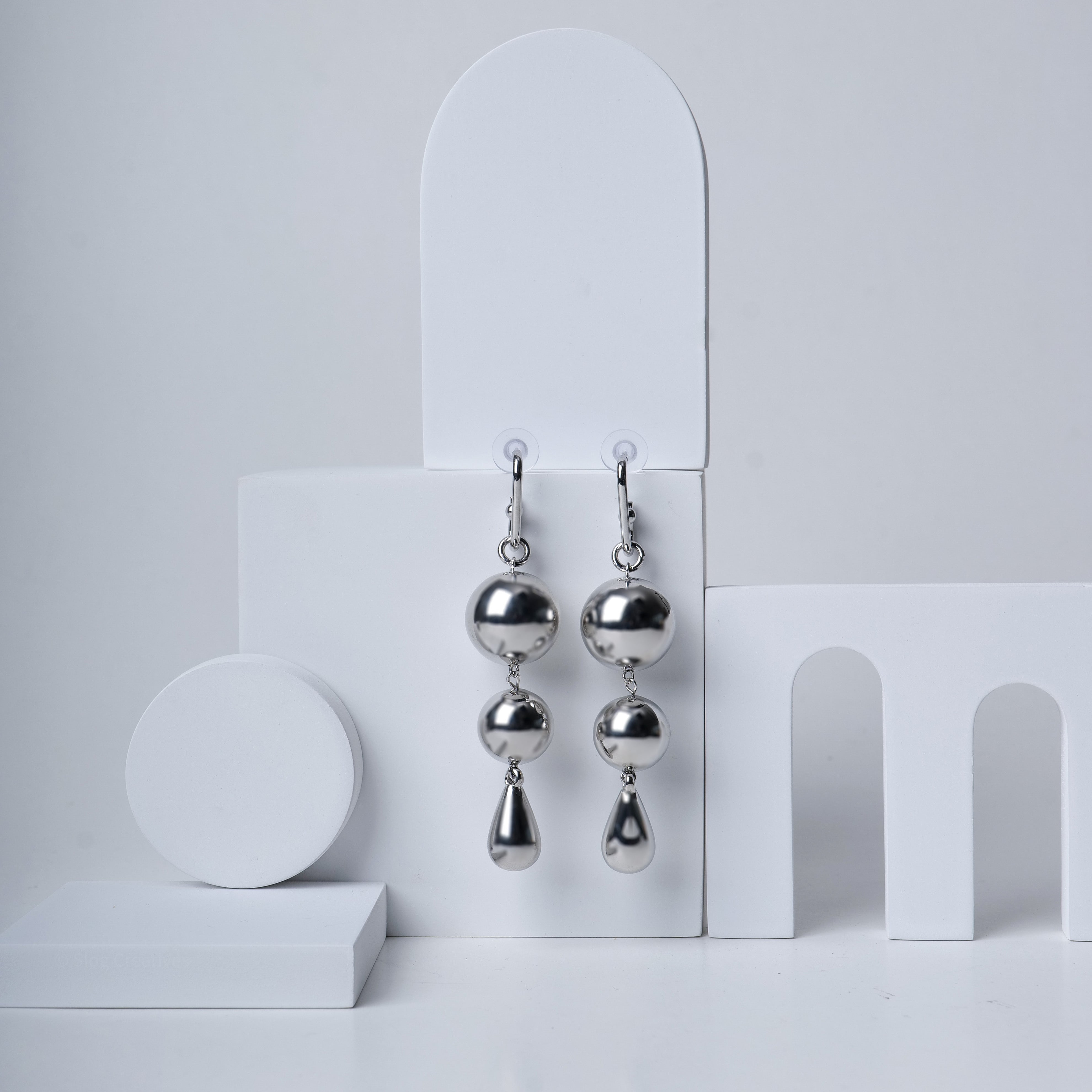 Showstopper Danglers