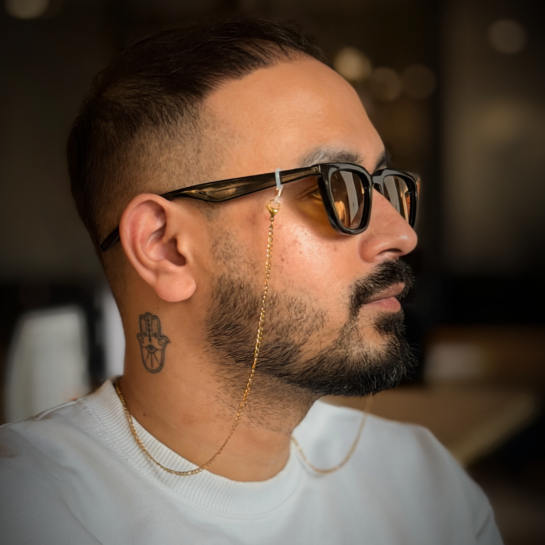 Sunglass Chain accessory by Nashira, styled (image 17 of 25)