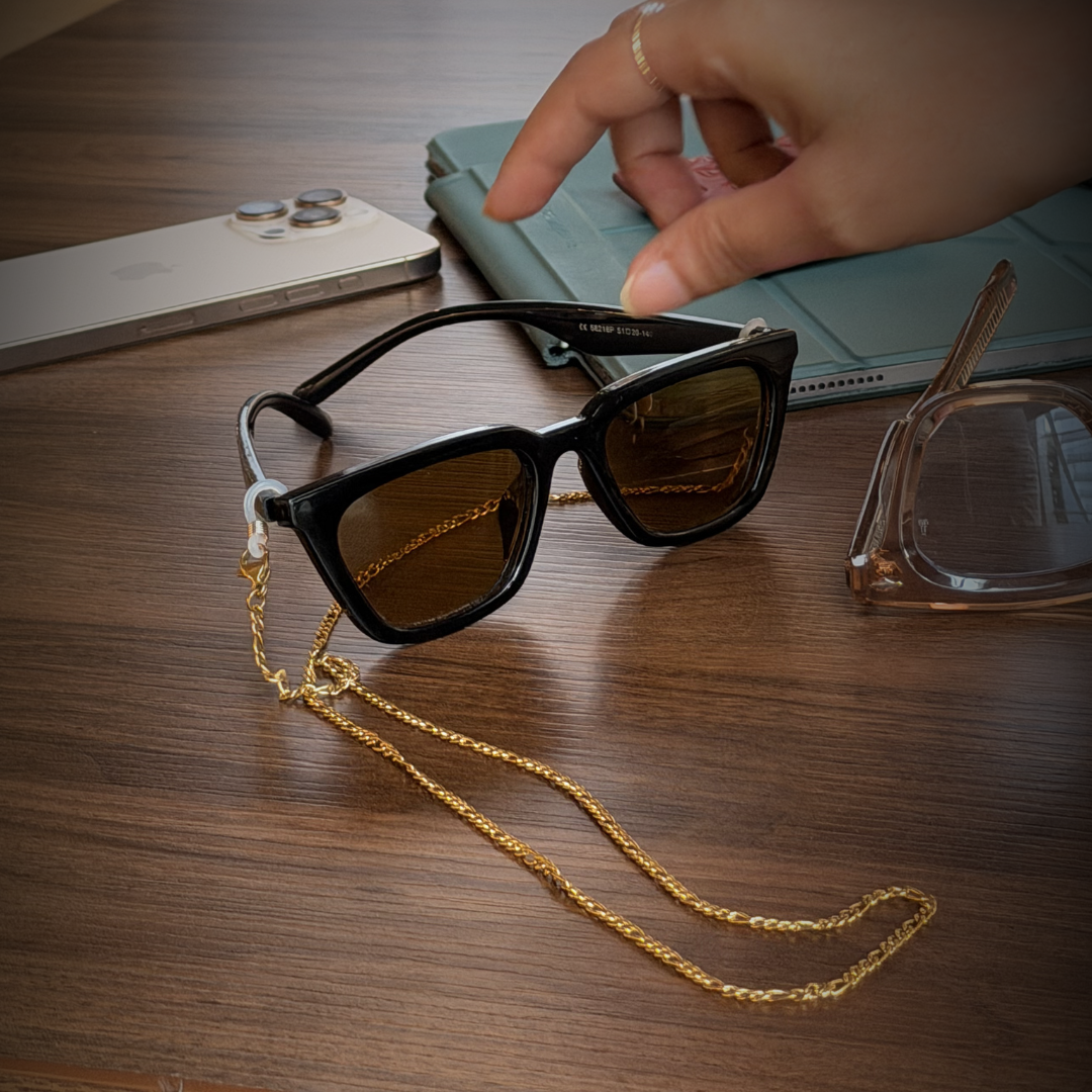 Sunglass Chain by Nashira, stainless steel
18k gold plated accessory (image 23 of 25)