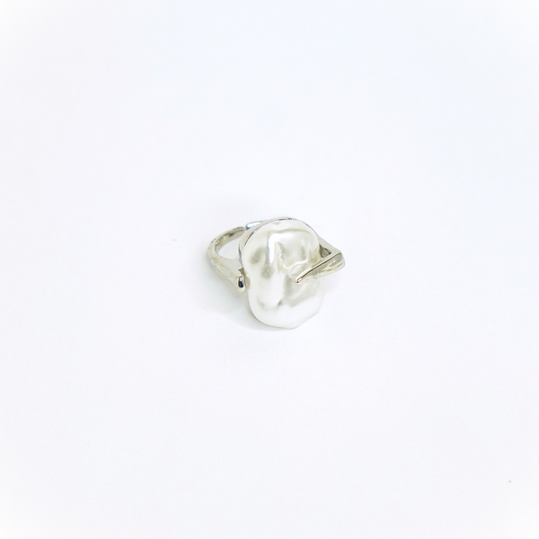Bezel Pearl Statement Ring