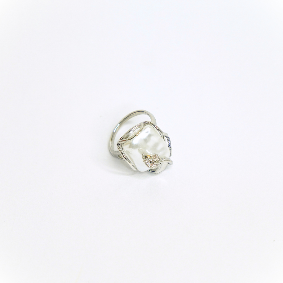 Luster Bloom Ring