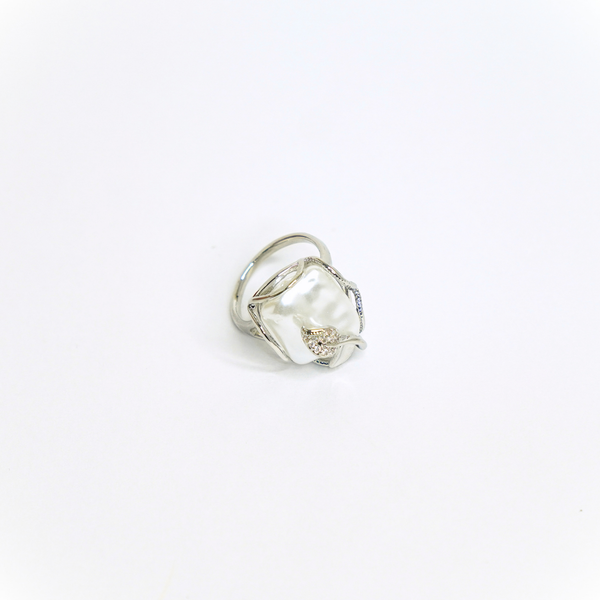 Luster Bloom Ring