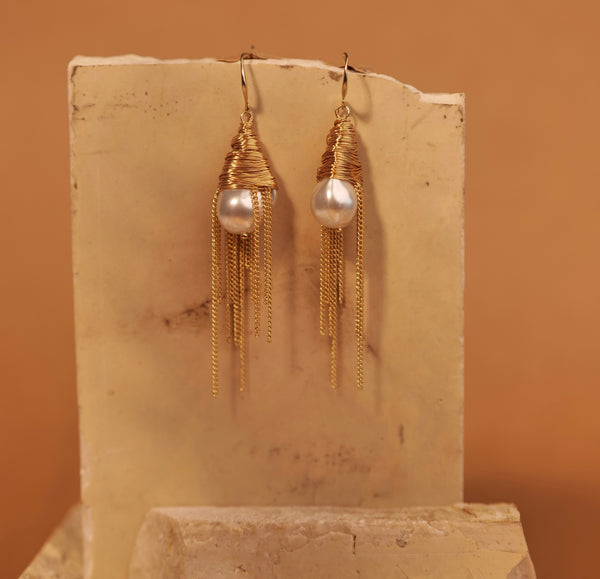 Wired Pearl Tassel