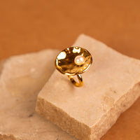 Hammered Disc with Pearl Adjustable Ring