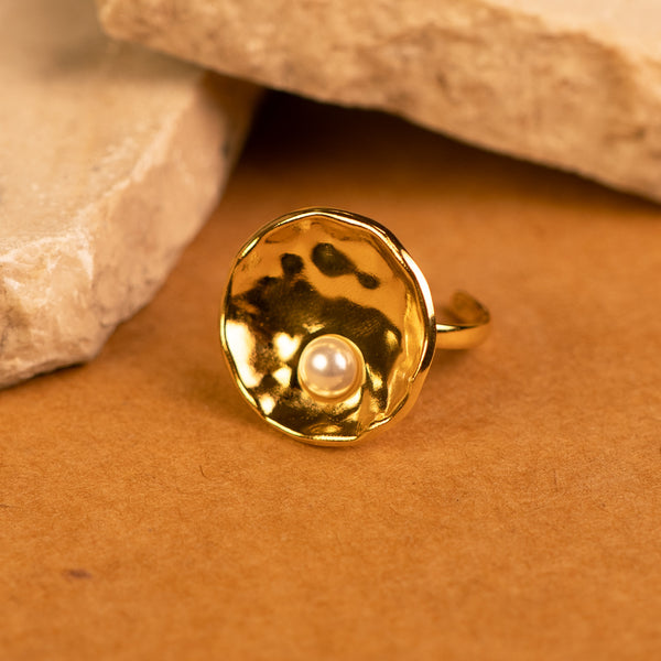 Hammered Disc with Pearl Adjustable Ring