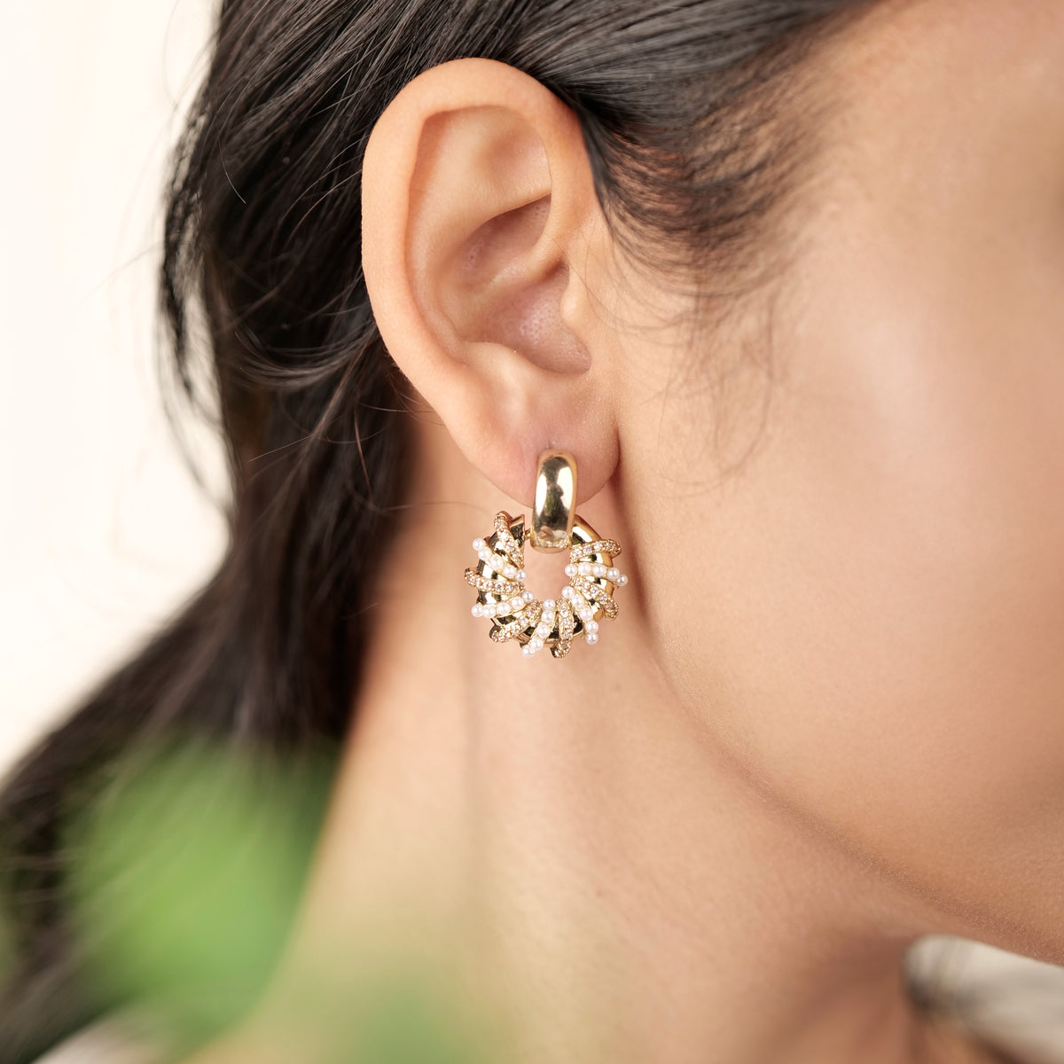 Hola Studs - earrings by Nashira