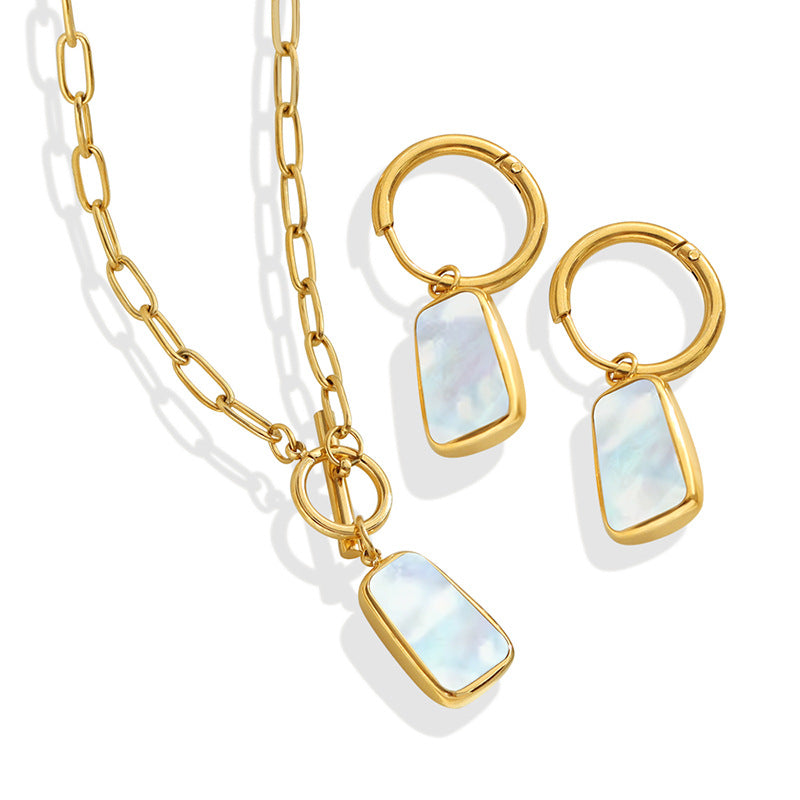 White Shell Pendant with Chain - necklace from the Nashira collection