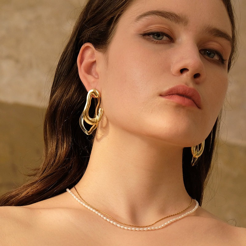 Heze Resin Gold Earrings