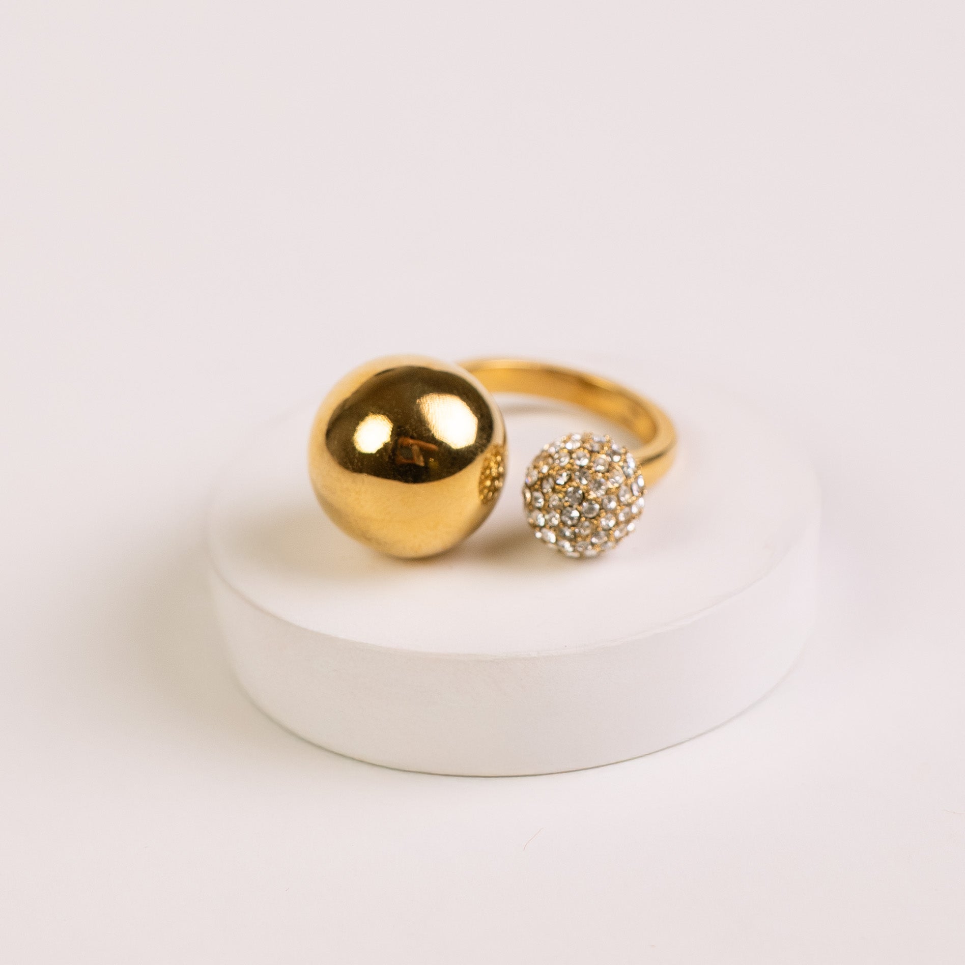 Luna Disco Deewane Front Opened Ring Gold