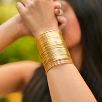 Wired Cuff - bracelet by Nashira